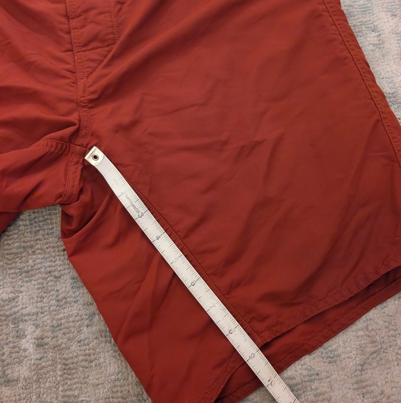 Patagonia Men's Red Shorts - Picture 11 of 11